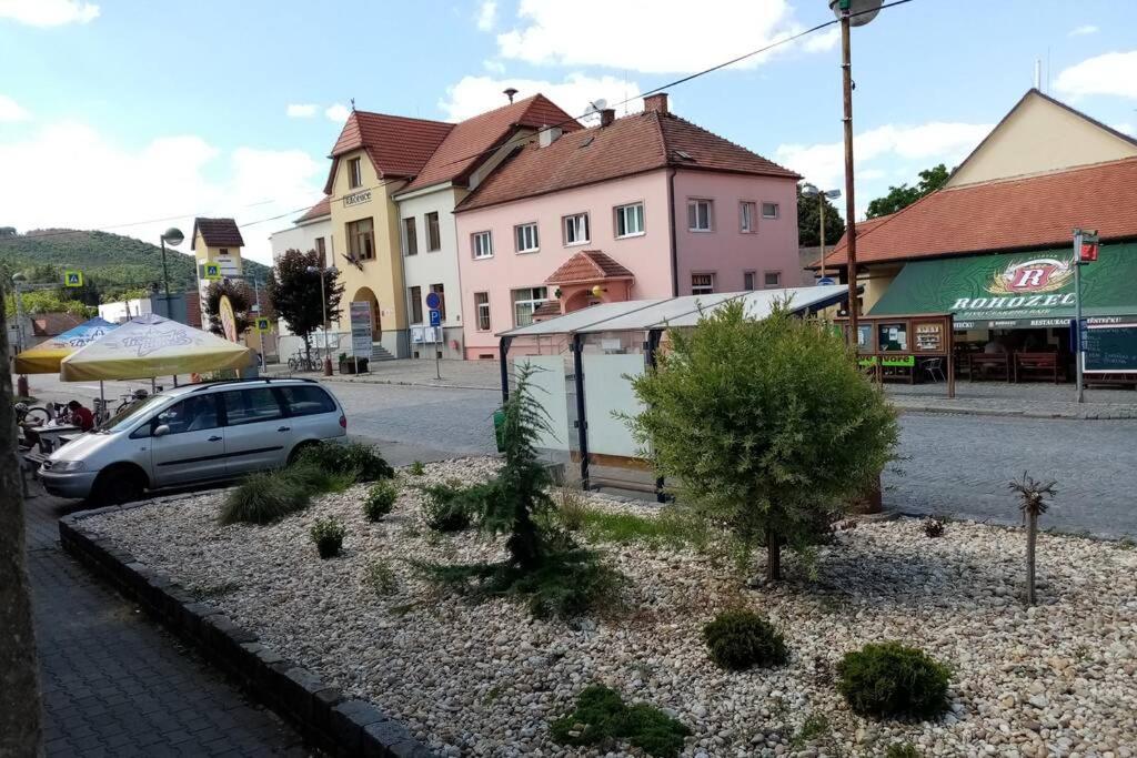 Statek Apartment Veverska Bityska ภายนอก รูปภาพ